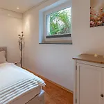 Katrin's Place - Woellstadt Mit Terrasse Oder Balkonen شقة Wollstadt