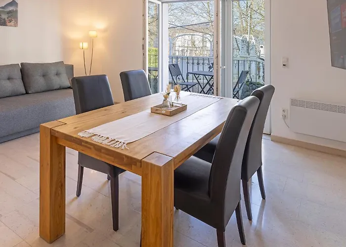 Apartmán Katrin's Place - Woellstadt Mit Terrasse Oder Balkonen Wollstadt